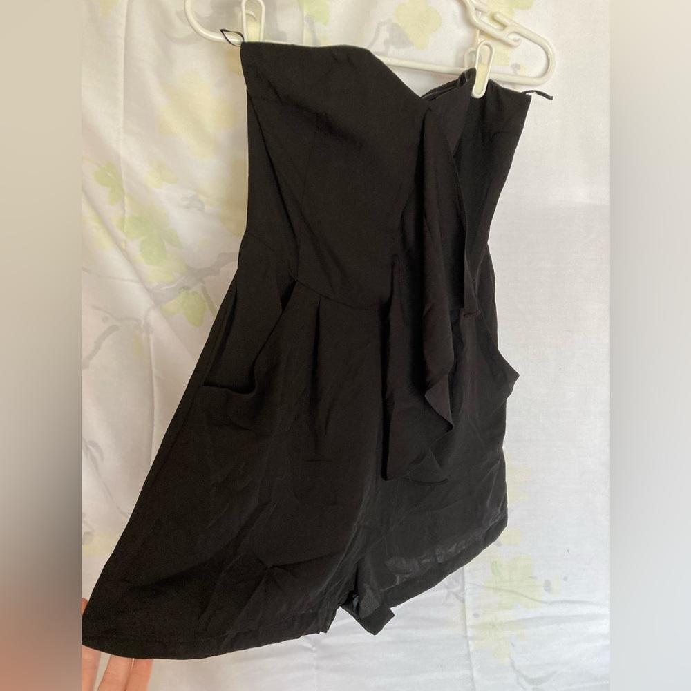 Short strapless romper with pockets! - S